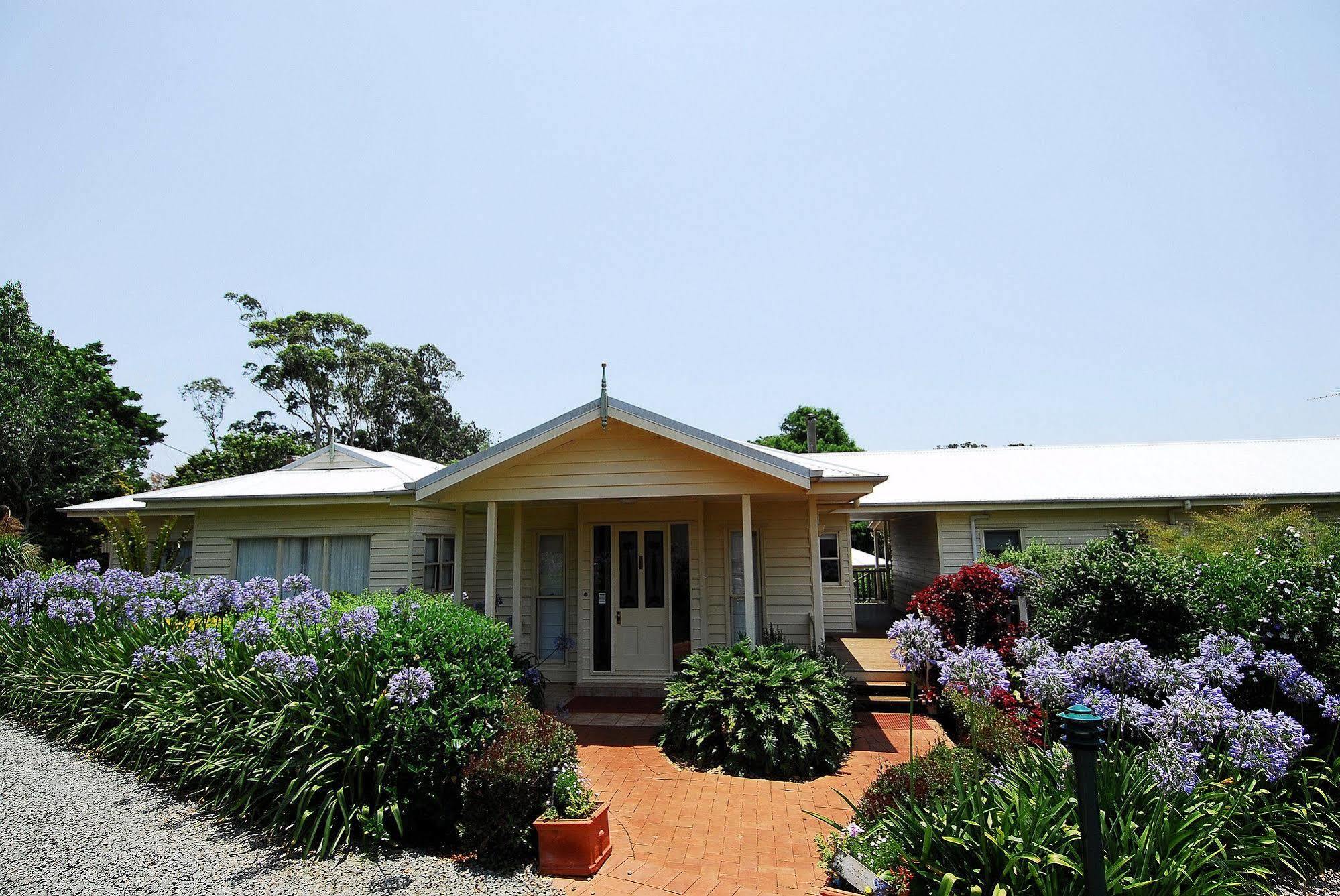 คาเมล็อท คอทเทจส์ Villa ภูเขาแทมโบรีน ภายนอก รูปภาพ